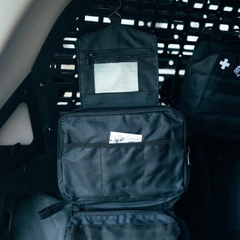 Kosmetyczka turystyczna Offlander do wieszania OFF_CACC_06BK N/A