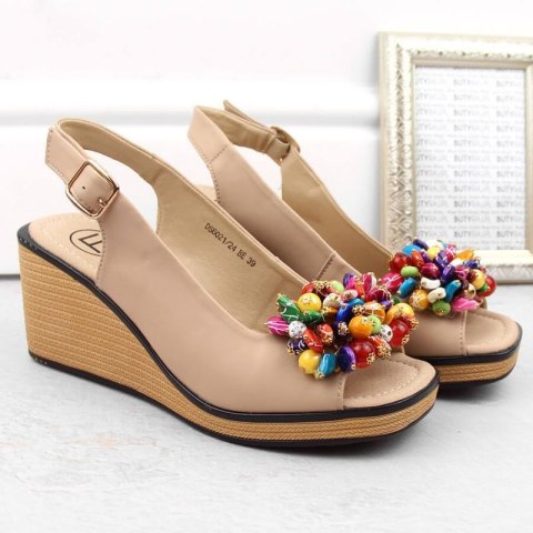 Skórzane sandały na koturnie z kolorowymi koralikami Filippo W PAW528 beżowe 36