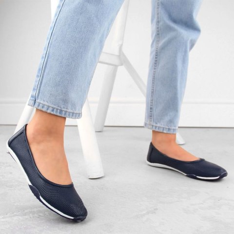 Skórzane baleriny ażurowe Filippo W PAW322B granatowe 36