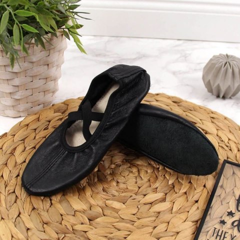 Baletki do tańca skórzane na gumki czarne Jr Nazo 32