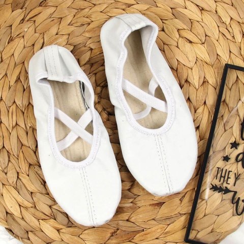 Baletki do tańca skórzane na gumki białe Jr Nazo 33